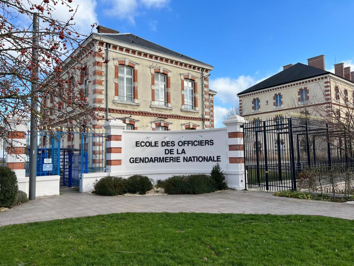 Le Melunais, Face A La Seine Eksteriør billede